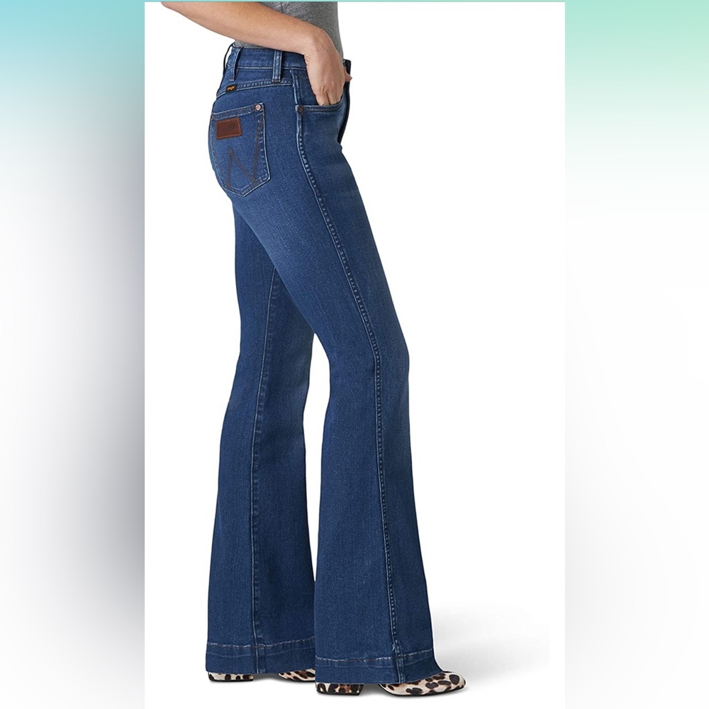 Wrangler Women's Retro Premium Five Pocket Trouser Jean